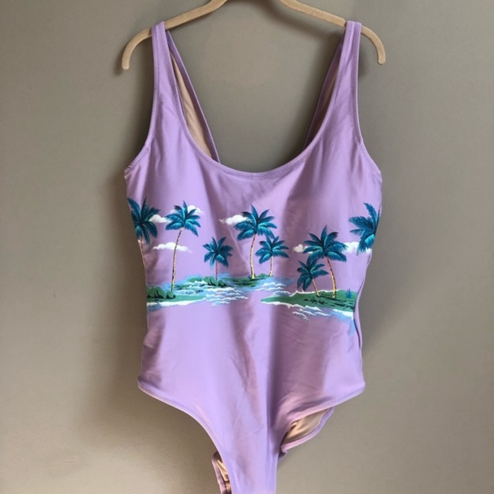 Old Navy Graphic Scoop-Back Swimsuit for Women New - Picture 2 of 3
